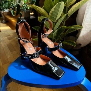 L'INTERVALLE Black Patent Leather Heels